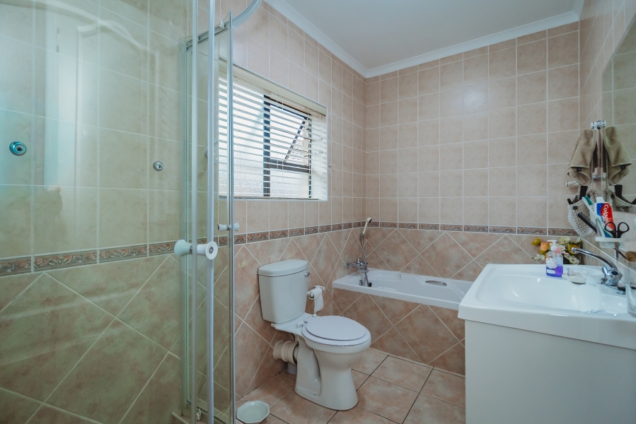 2 Bedroom Property for Sale in Heather Park Western Cape